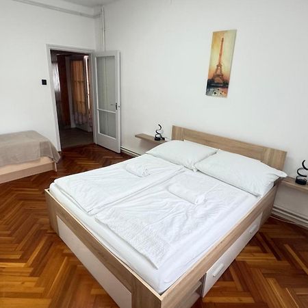 Pingvin Cukraszda Apartman Балатонмаріафюрде Екстер'єр фото